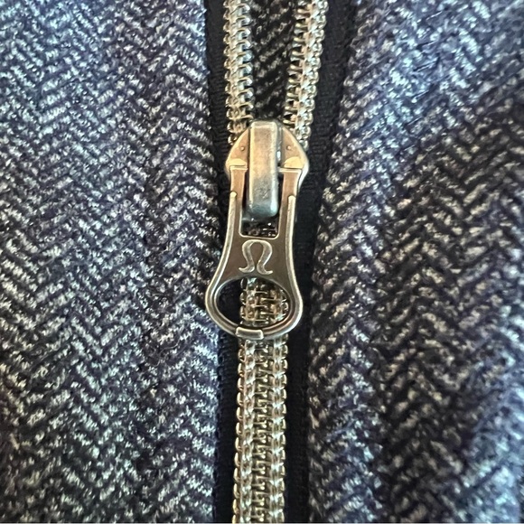 Lululemon Daily Yoga Grey Jacket - Picture 7 of 11